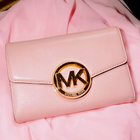 MICHAEL KORS HUDSON CROSSBODY BAG - Picture 2 of 11